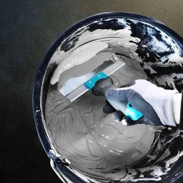 BIHUI bucket scoop trowel collecting tile adhesive from mixing bucket